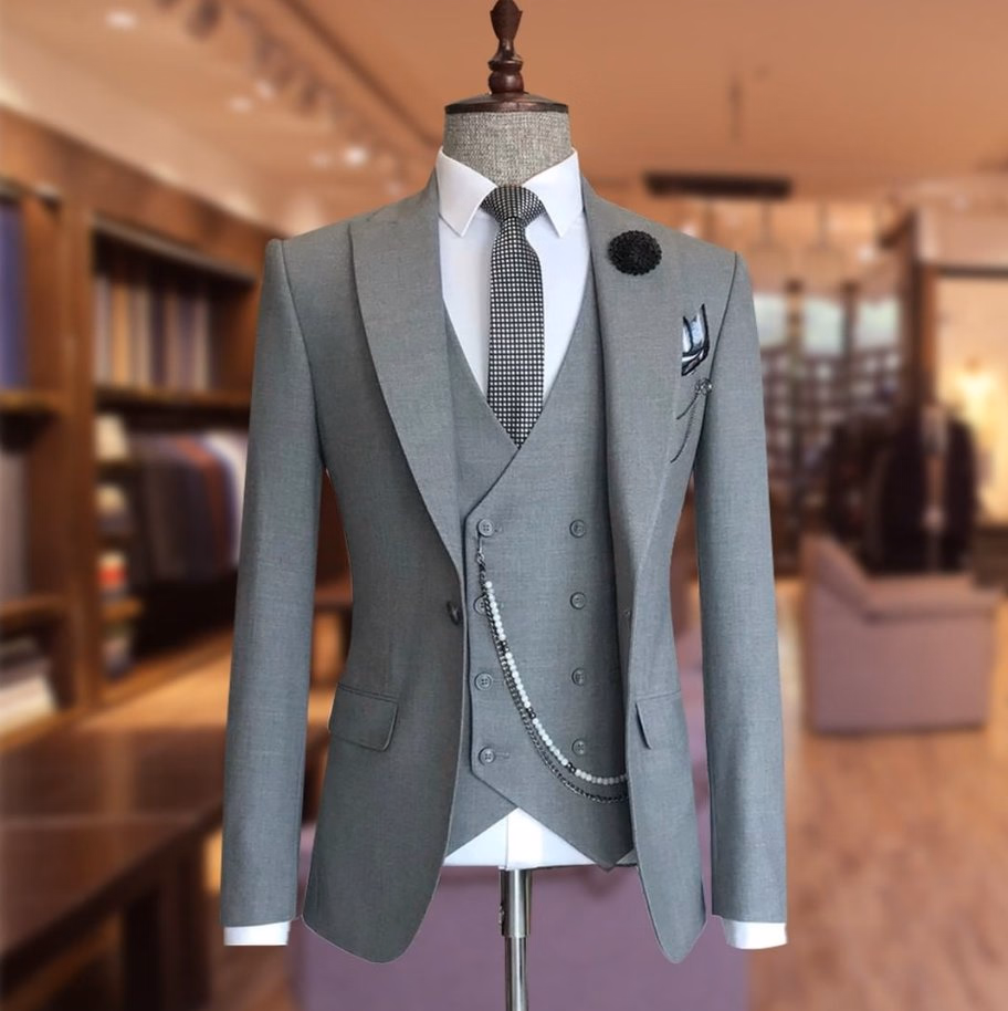 Top 3 Groom Trends for Fall/Winter 2025–26: A Return to Timeless Style with Confidence