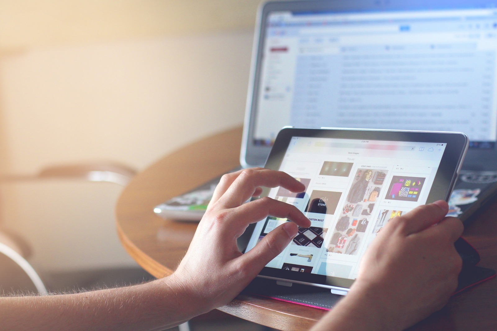 COMPETITIVE INTELLIGENCE FOR DEMAND GENERATION TEAMS