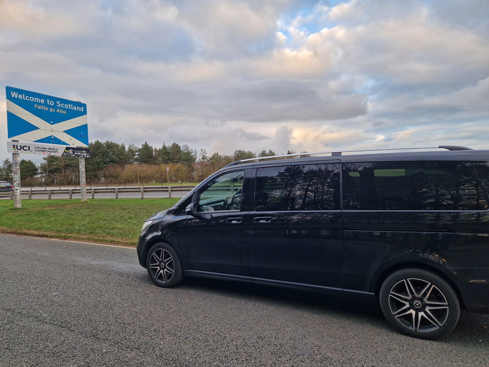 Luxury Chauffeur Taxi Nottingham to Heathrow Airport