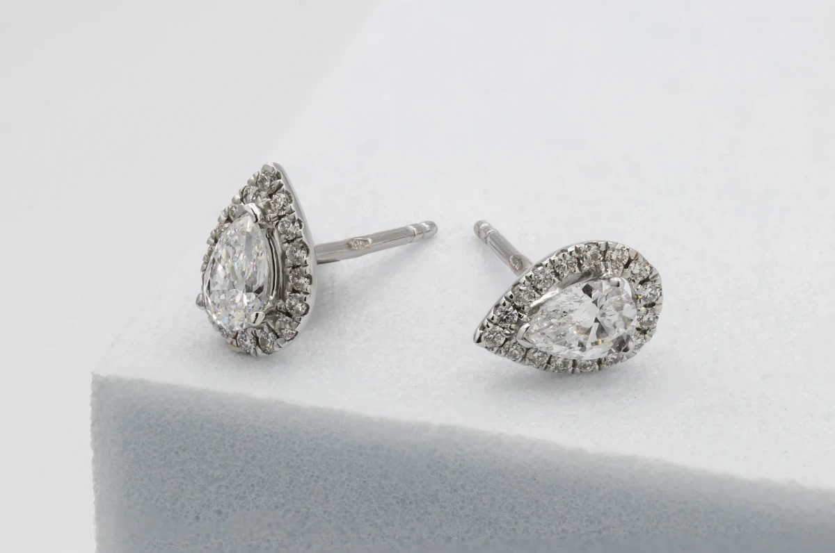 Floating Diamond Earring: Modern Swiss Luxury Redefined