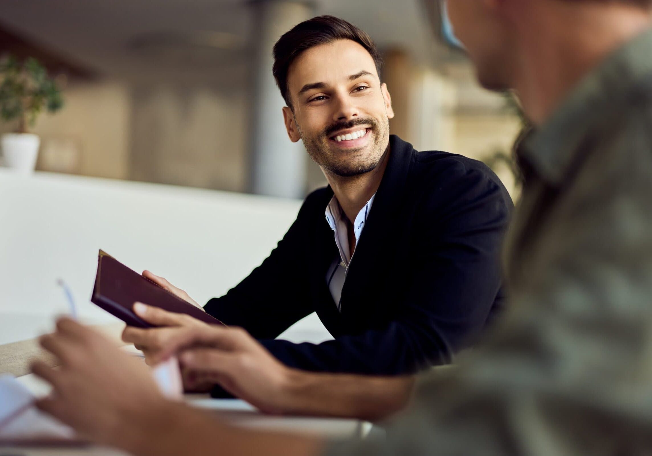 Why Professionals Are Turning to Life Coaching for Success