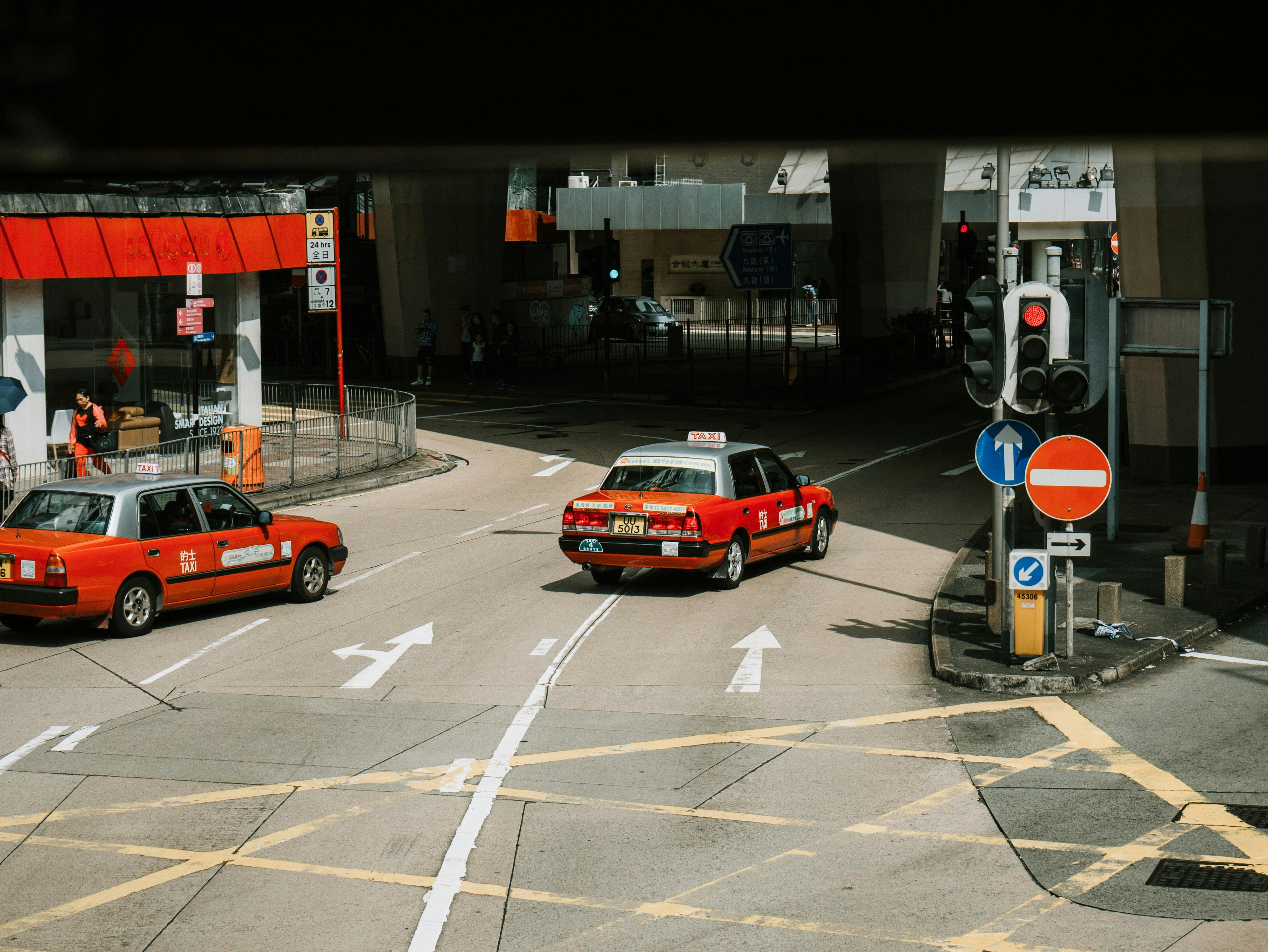 Hinchleywood Taxi Services – Fast and Affordable Rides