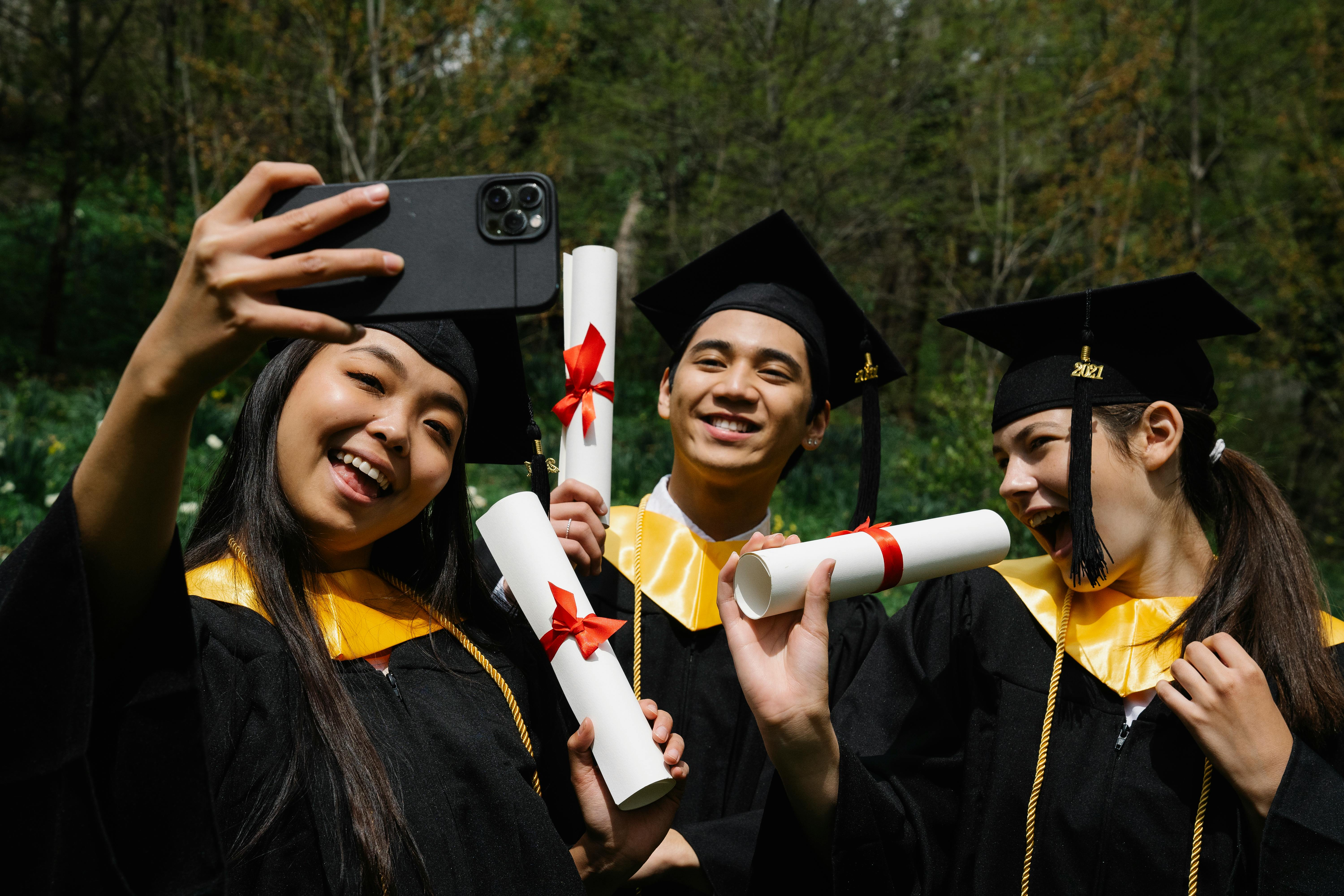 Where to Find the Best Fake Diplomas Online