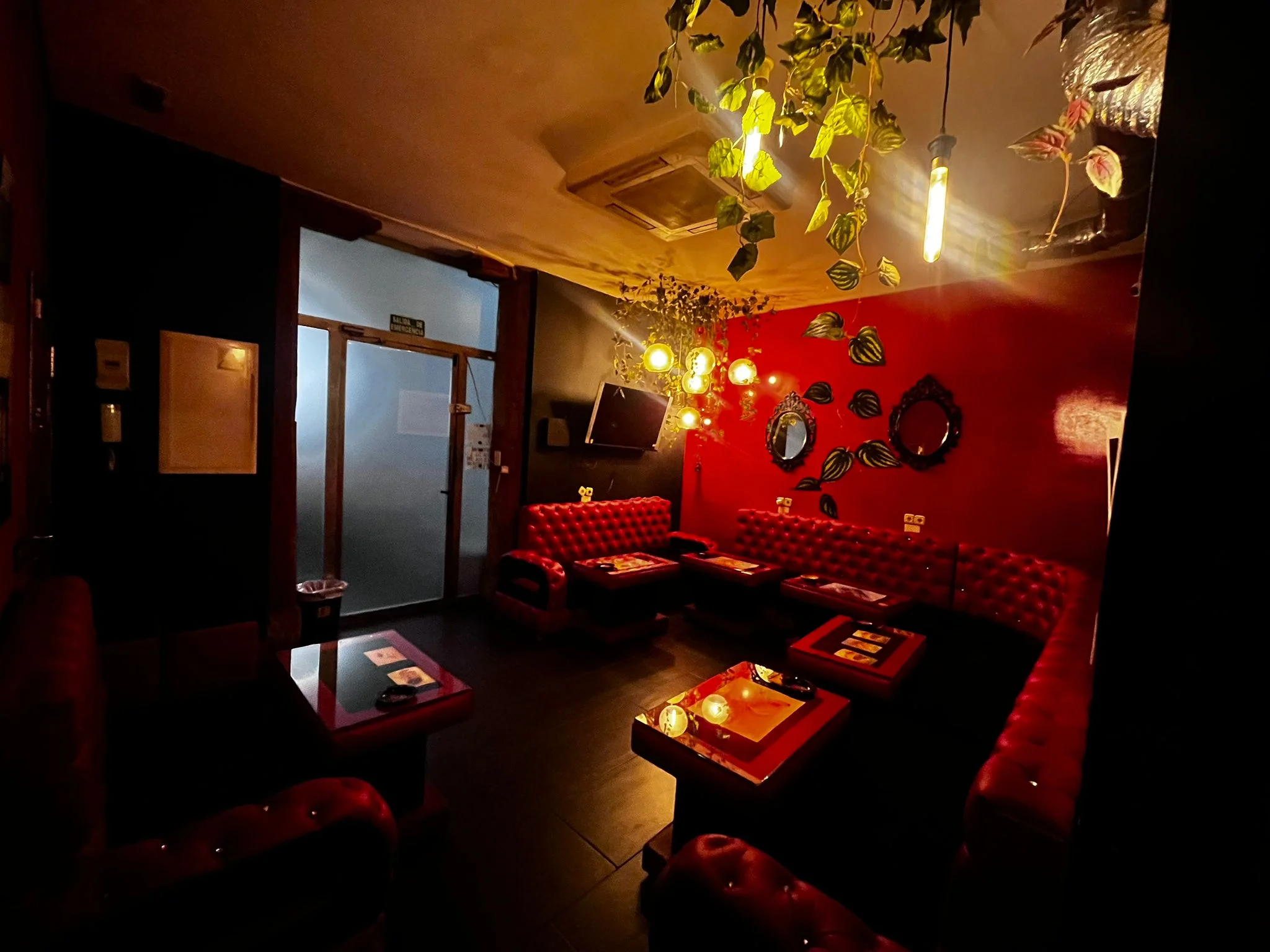 Coffee Shop Madrid: Expériences et Services Proposés