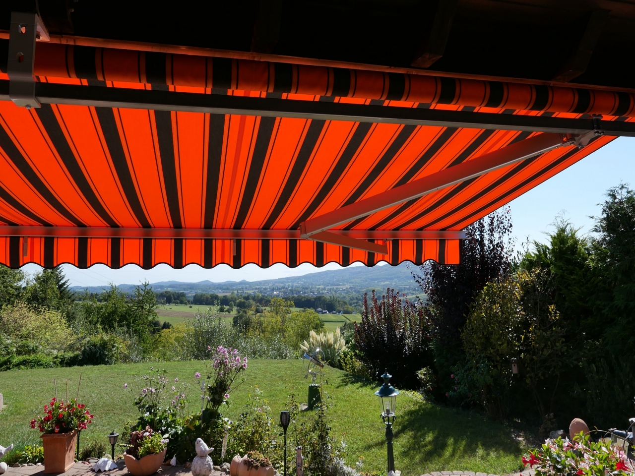 Markise 5m elektrisch oder Kurbel – Entscheidungshilfe von ADA-Wintergarten